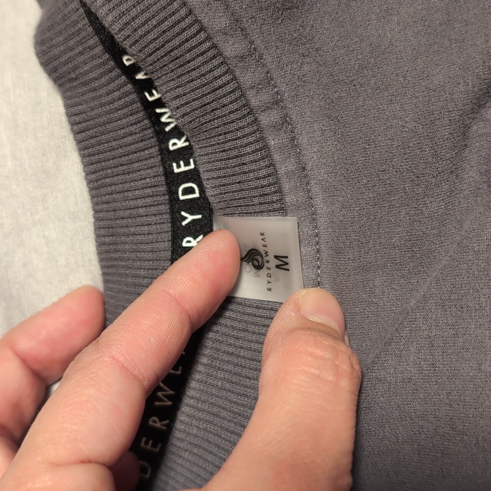 Sweatshirt - Picture 3 of 5